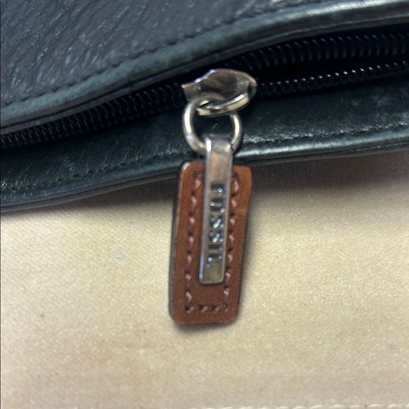 Fossil Black and Brown Leather Tote - Picture 6 of 10